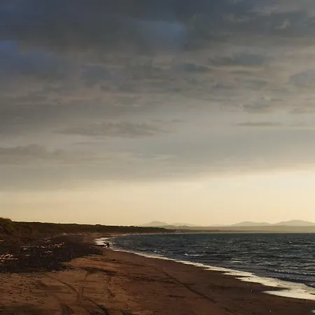 Eden Beach *